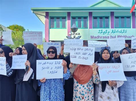 Naifaru Sex Dating